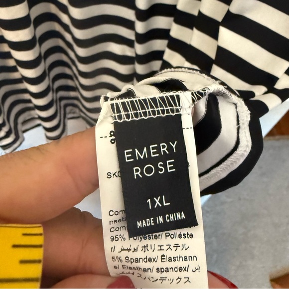 Black and White Striped Women's Dress EMERY ROSE 1X - Picture 10 of 16